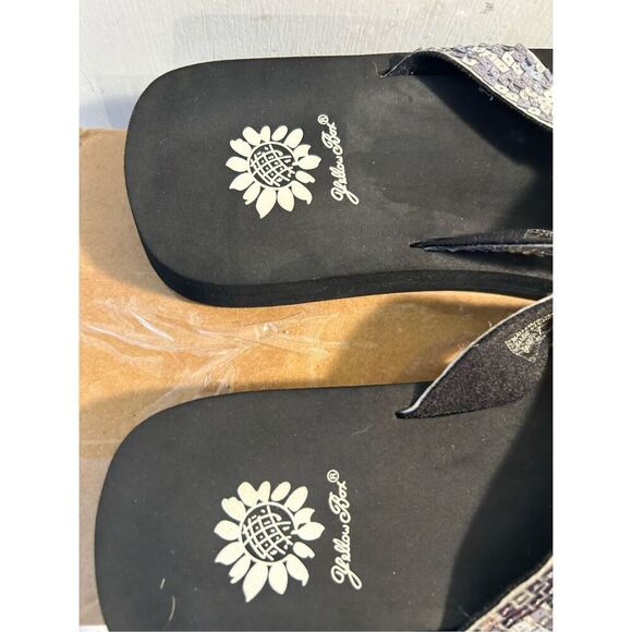 Yellowbox flip flop size 7 silver sequins sandals - Picture 3 of 8